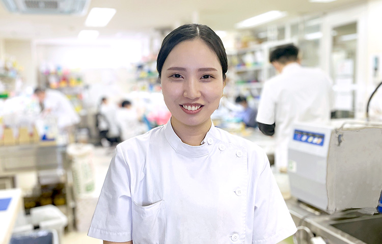歯科技工士(2022年新卒入社)さんの写真
